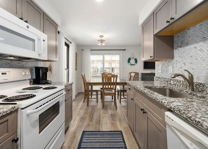 Holiday home Aronimink 8a - Er